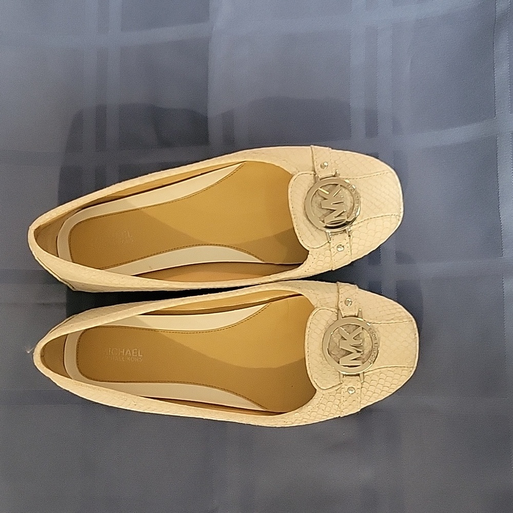 Michael Kors Cream Flats